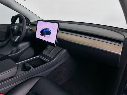 Used 2022 Tesla Model Y Long Range AWD/4WD image 29