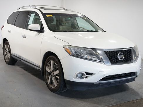 Used 2014 Nissan Pathfinder Platinum w/ Platinum Premium Package image 3