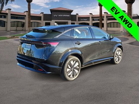 Used 2023 Nissan Ariya AWD image 8