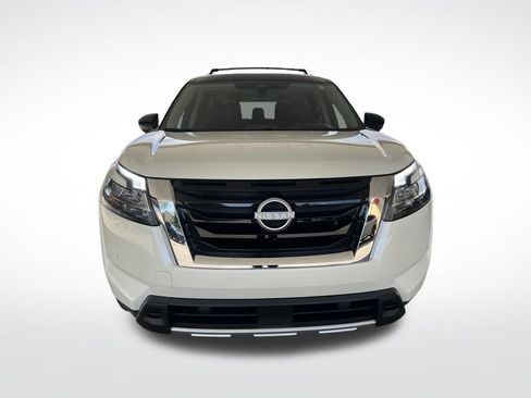 Certified 2024 Nissan Pathfinder Platinum AWD/4WD image 2