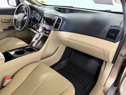 Used 2012 Toyota Venza LE w/ LE Convenience Pkg AWD/4WD image 25