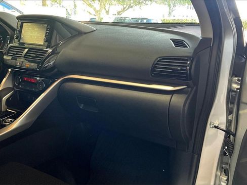 Used 2025 Mitsubishi Eclipse Cross ES image 24