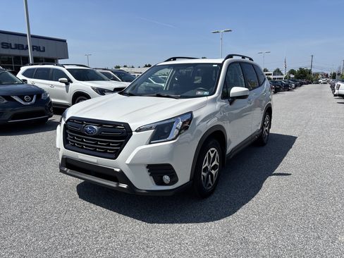 Certified 2023 Subaru Forester Premium AWD/4WD image 19