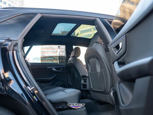 Used 2021 Audi Q8 Premium Plus w/ Premium Plus Package AWD/4WD image 19