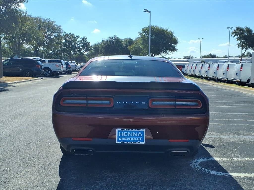 Used 2017 Dodge Challenger R/T Scat Pack RWD image 7