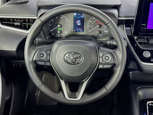 Used 2025 Toyota Corolla SE image 35