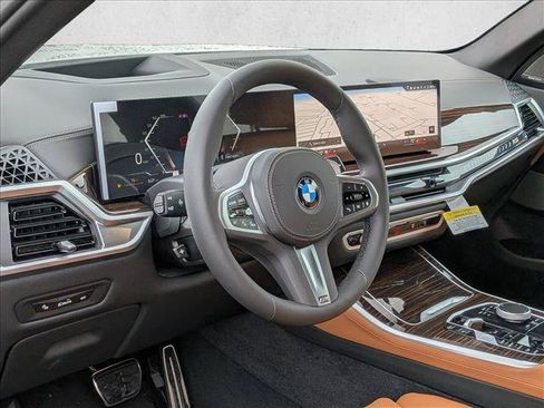 New 2026 BMW X5 xDrive40i w/ M Sport Package AWD/4WD image 3