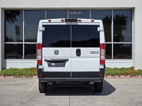 Used 2025 RAM ProMaster 2500 w/ U-Haul Equipment Group FWD image 6