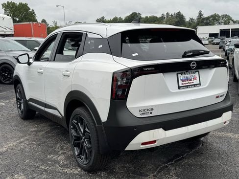 New 2026 Nissan Kicks SR w/ SR Premium Package AWD/4WD image 22