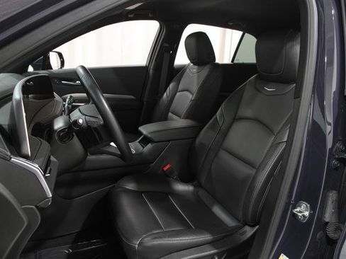 Certified 2025 Cadillac XT4 Premium Luxury image 5