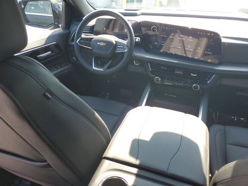 New 2026 Chevrolet Suburban LT w/ Comfort Package image 13