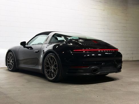Used 2022 Porsche 911 Targa 4 image 3