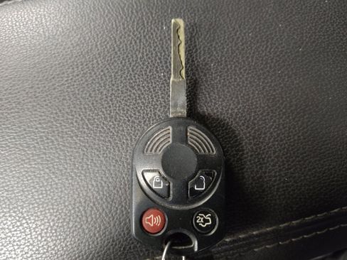 Used 2018 Ford Escape SEL image 32