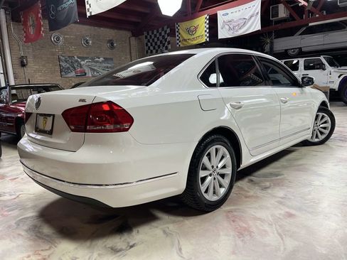 Used 2013 Volkswagen Passat 2.5 SEL Premium FWD image 2