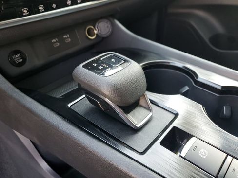 Certified 2025 Nissan Rogue SV AWD/4WD image 33