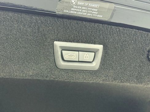 Used 2022 BMW 750i xDrive w/ Luxury Rear Seating Package image 44