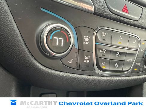 Used 2018 Chevrolet Equinox LT image 15