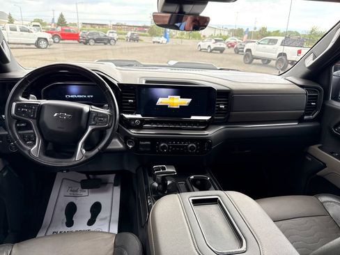 Used 2022 Chevrolet Silverado 1500 ZR2 w/ Technology Package AWD/4WD image 16