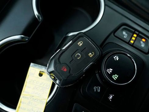 Used 2020 GMC Terrain SLT image 50