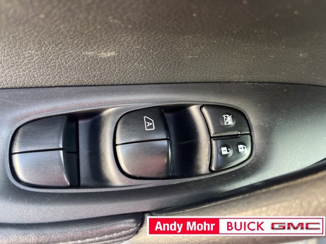 Used 2018 Nissan Rogue S AWD/4WD image 20