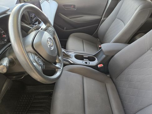 Used 2023 Toyota Corolla LE FWD image 9