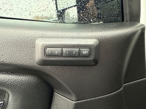 Used 2019 Nissan Titan PRO-4X w/ Pro-4x Convenience Package image 24