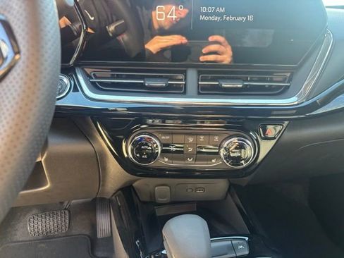 New 2026 Chevrolet Trax RS w/ Sunroof Package image 20