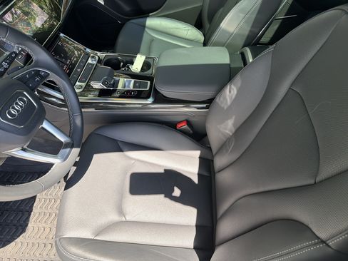 Used 2023 Audi Q8 Premium Plus AWD/4WD image 15