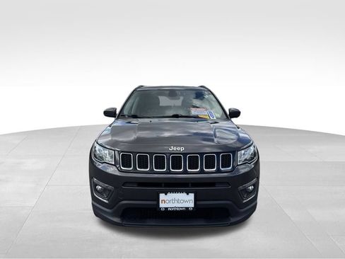 Used 2019 Jeep Compass Latitude AWD/4WD image 10