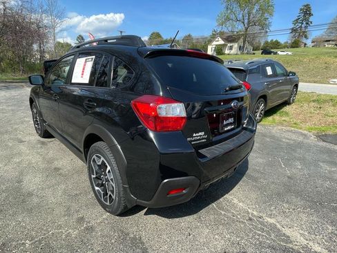 Used 2017 Subaru Crosstrek 2.0i Premium image 6