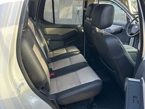 Used 2008 Ford Explorer Sport Trac Limited image 13