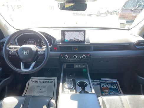 Certified 2023 Honda Pilot Touring image 21