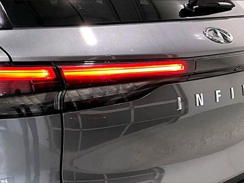 Used 2023 INFINITI QX60 Luxe image 40