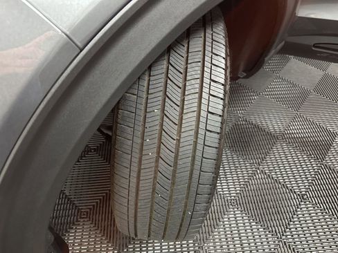 Used 2025 Ford Explorer ST-Line image 41