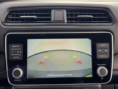 Used 2025 Nissan Leaf S image 23