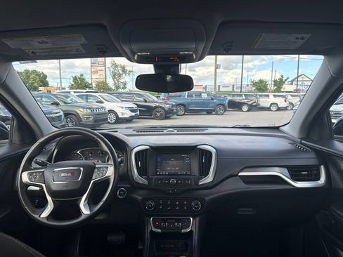Used 2024 GMC Terrain SLE AWD/4WD image 17