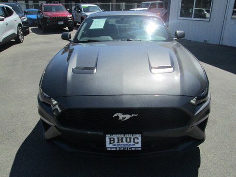Used 2020 Ford Mustang Coupe RWD image 2