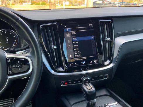 Used 2020 Volvo V60 T6 R-Design w/ Protection Package Premier image 6