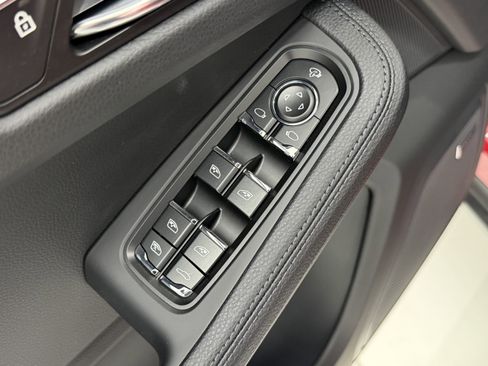 New 2026 Porsche Macan image 28