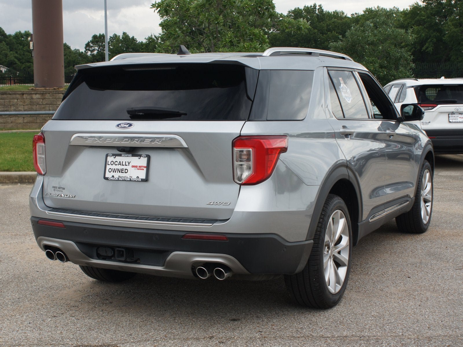 Used 2022 Ford Explorer Platinum w/ Equipment Group 601A AWD/4WD image 22