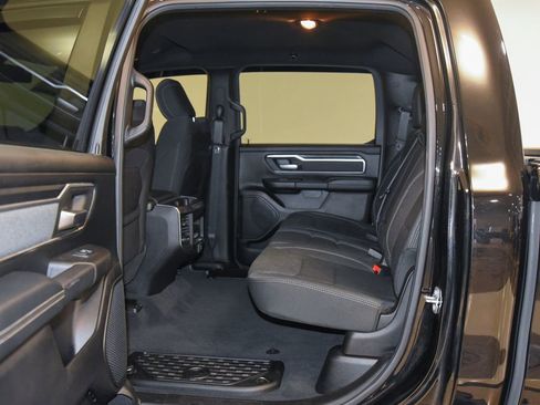 Used 2019 RAM 1500 Big Horn AWD/4WD image 14