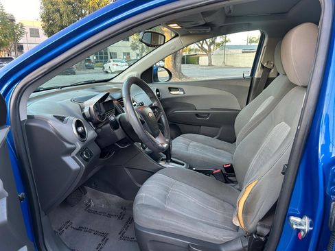 Used 2016 Chevrolet Sonic LT w/ Fun and Sun Package image 9