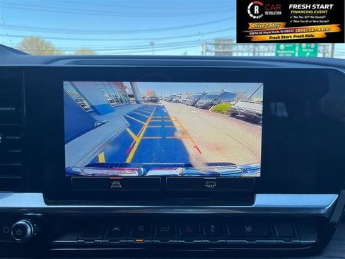 Used 2025 GMC Sierra 1500 SLT image 22