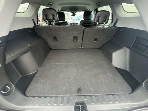 Used 2020 GMC Terrain SLT image 12