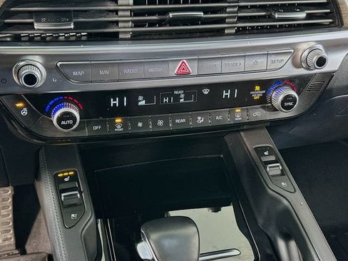 Used 2022 Kia Telluride SX w/ SX Prestige Package AWD/4WD image 22