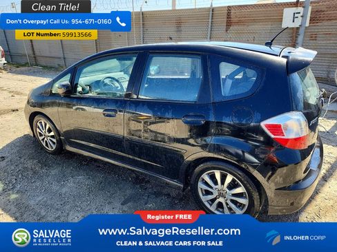 Used 2013 Honda Fit Sport image 3