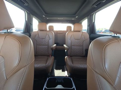 Used 2024 Kia Telluride SX X-Line image 16