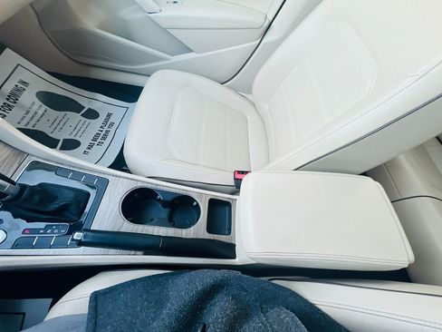 Used 2017 Volkswagen Passat 1.8T SE image 25