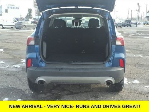 Used 2022 Ford Escape SE w/ Cold Weather Package image 8