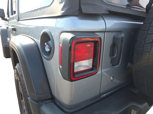 Used 2021 Jeep Wrangler Unlimited Sport AWD/4WD image 31